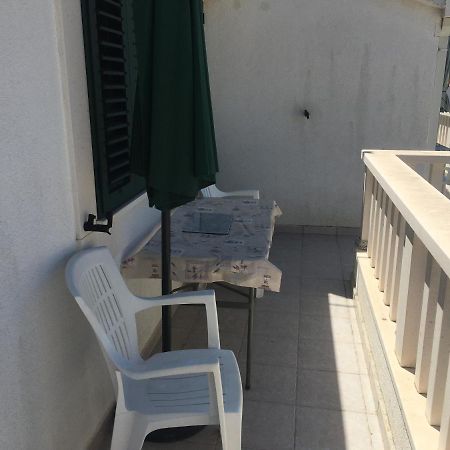 Apartmani Domenika Zuljana Bagian luar foto
