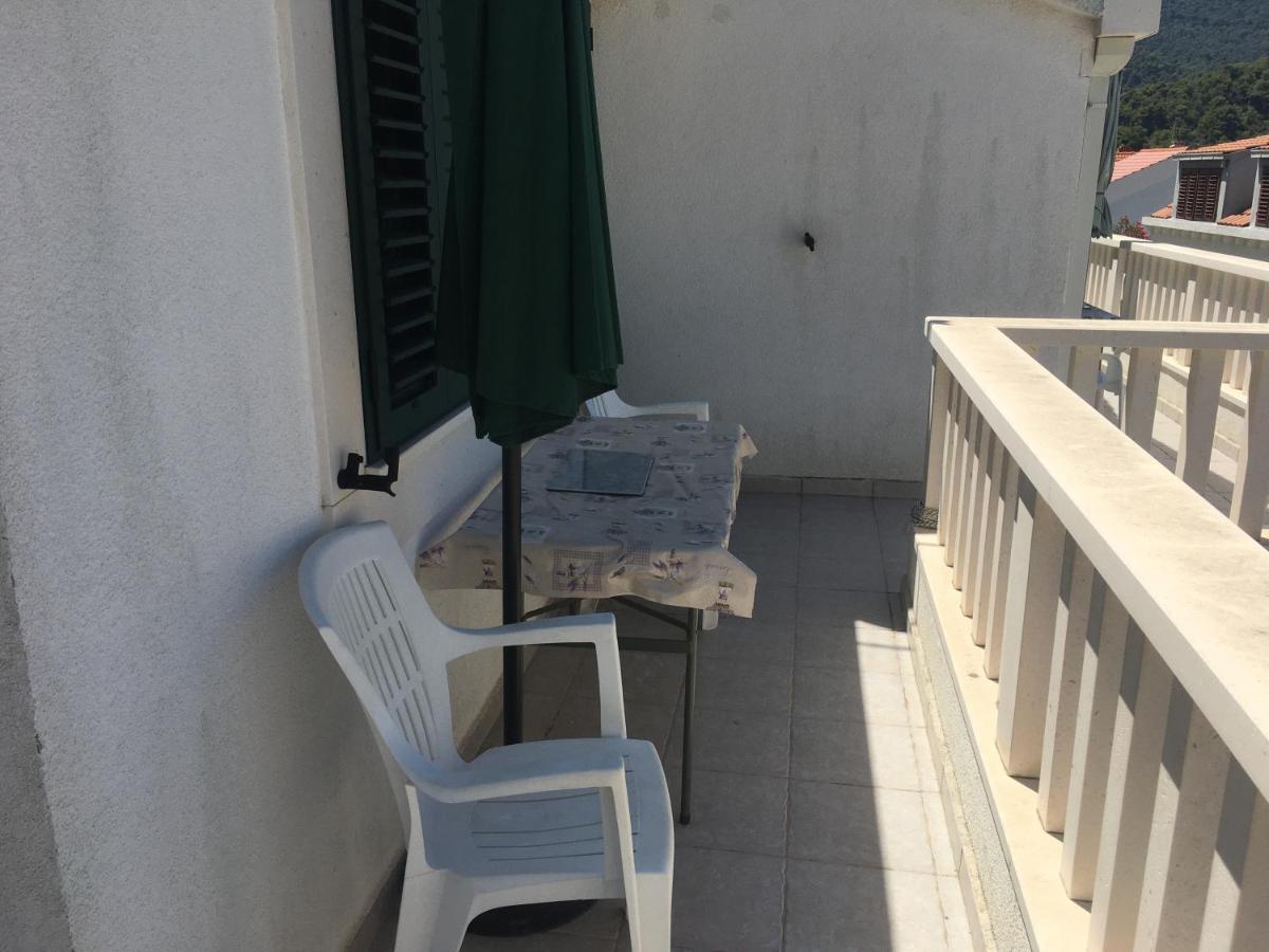 Apartmani Domenika Zuljana Bagian luar foto