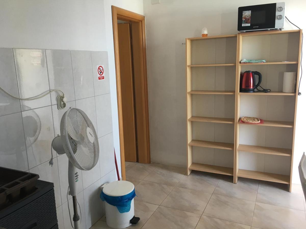 Apartmani Domenika Zuljana Bagian luar foto