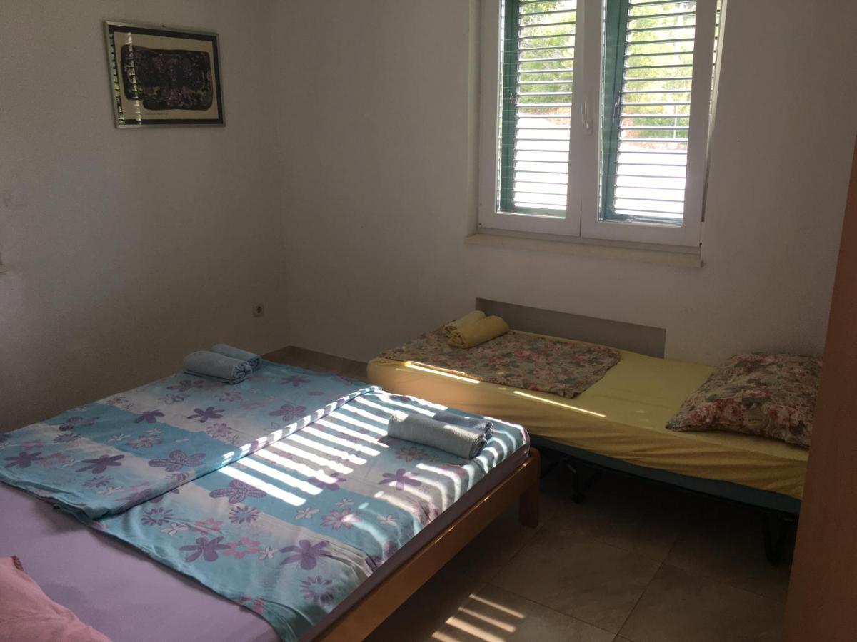 Apartmani Domenika Zuljana Bagian luar foto